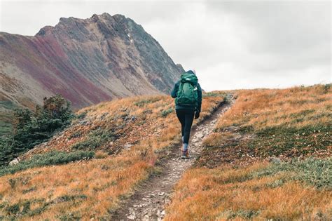 Zaini trekking da donna: i 10 migliori modelli 2022.